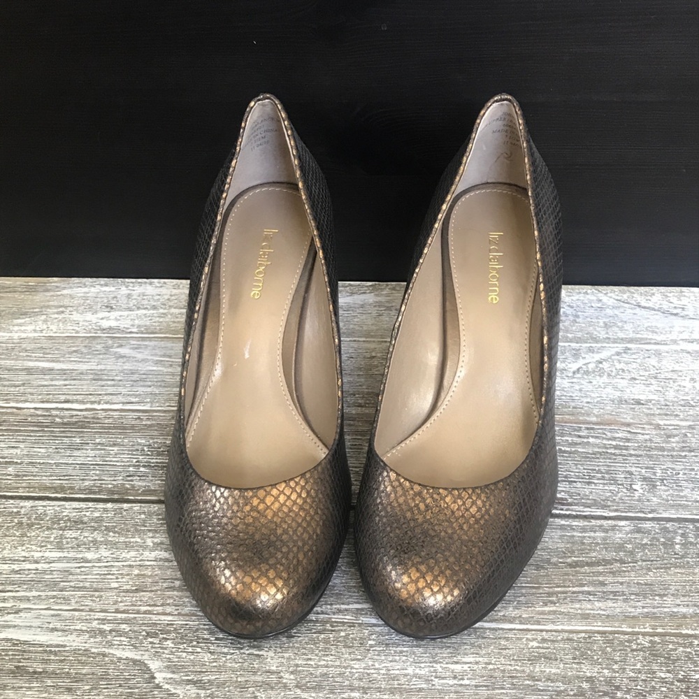 ⭐️ New Liz Claiborne Faux Snake Skin  Heels - Picture 2 of 7